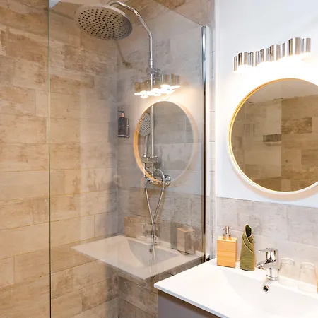 Bed & Breakfast La Maison Gustave Narbonne