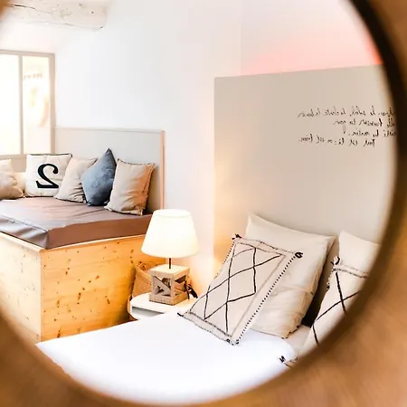 La Maison Gustave Bed & Breakfast