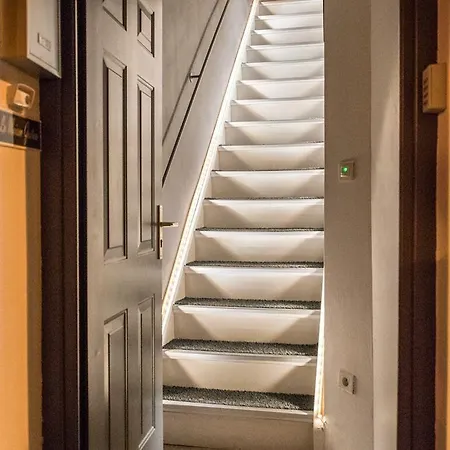 Bed & Breakfast La Maison Gustave 4*