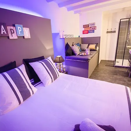 Bed & Breakfast La Maison Gustave 4*