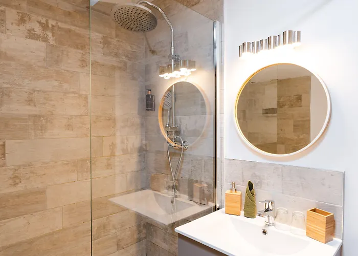 Bed & Breakfast La Maison Gustave Narbonne