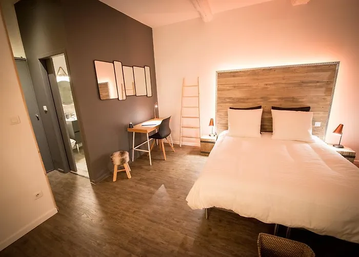 Bed & Breakfast La Maison Gustave 4*