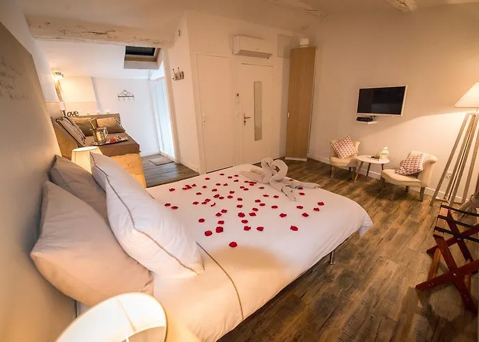 Bed & Breakfast La Maison Gustave 4*